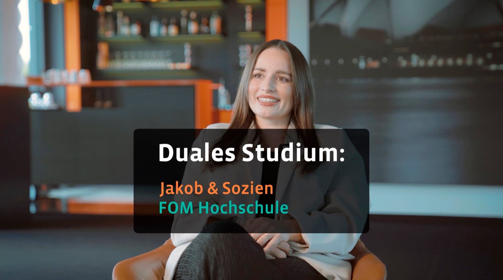 Duale Studentin im Testimonial-Interview zum dualen Studium bei Jakob & Sozien und der FOM Hochschule Kassel