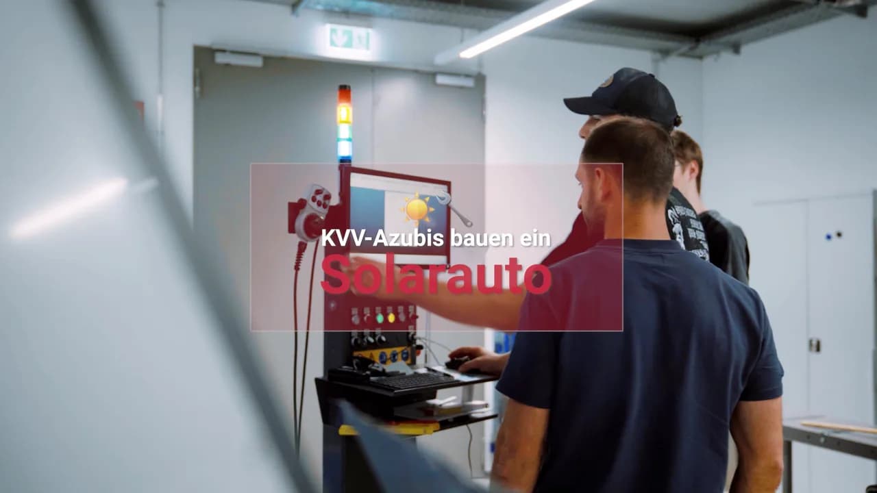 KVV-Azubis bauen in der Ausbildungswerkstatt ihr Solarauto